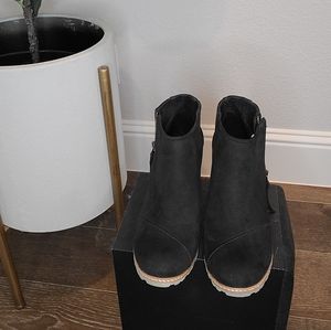 TOMS Avery Wedge Bootie